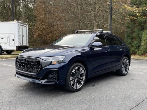 2025 Audi Q8 Premium Plus