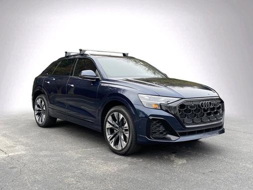 2025 Audi Q8 Premium Plus