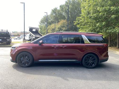 2023 Kia Carnival SX