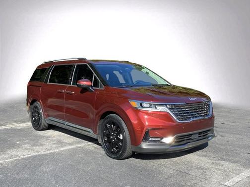 2023 Kia Carnival SX