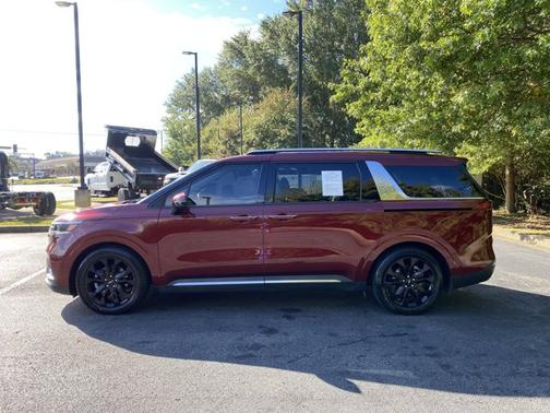 2023 Kia Carnival SX
