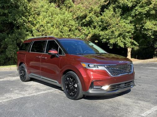 2023 Kia Carnival SX