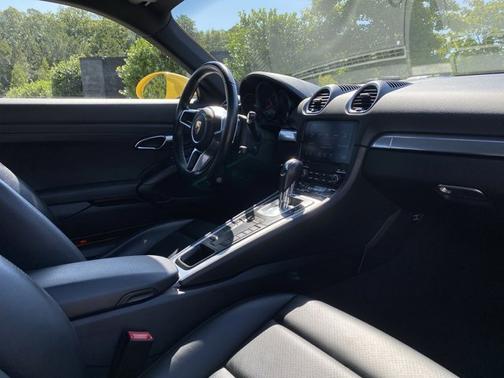 2021 Porsche 718 Cayman Base
