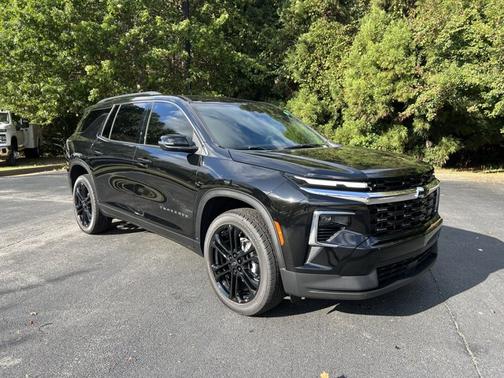 2026 Chevrolet Traverse FWD LT