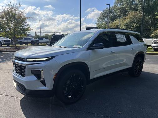 2026 Chevrolet Traverse FWD LT