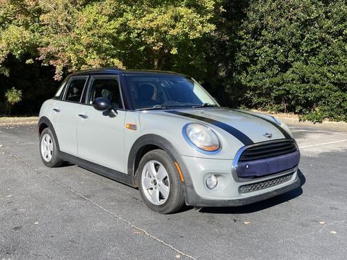2017 MINI Hardtop Cooper