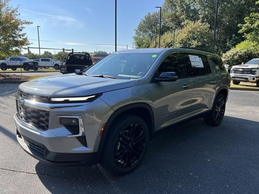 2026 Chevrolet Traverse FWD LT