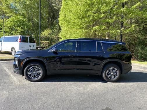 Mosaic Black Metallic 2025 Chevrolet Traverse FWD LT