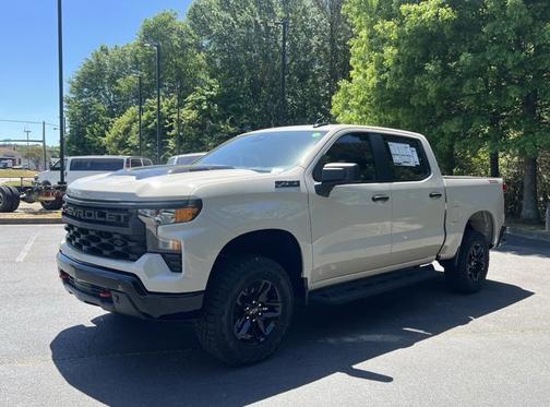 White Sands 2026 Chevrolet Silverado 1500 Custom Trail Boss