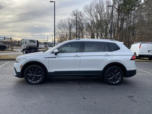 2023 Volkswagen Tiguan SE