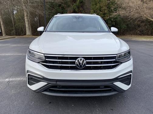 2023 Volkswagen Tiguan SE