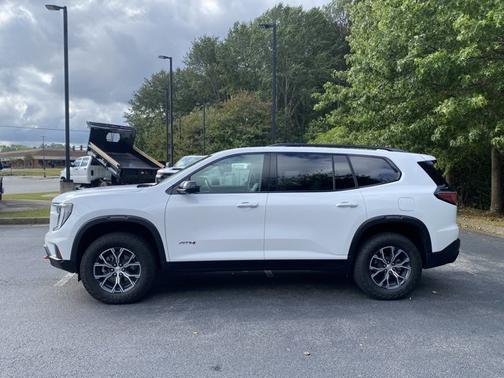 2025 GMC Acadia AWD AT4