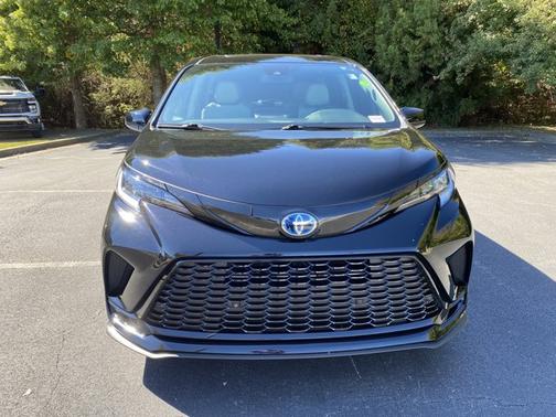 2025 Toyota Sienna XSE