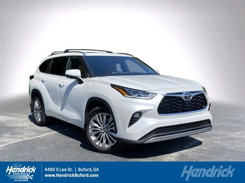 2025 Toyota Highlander Hybrid Platinum