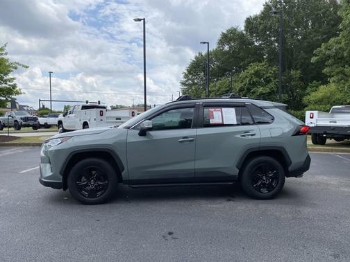 2020 Toyota RAV4 XLE