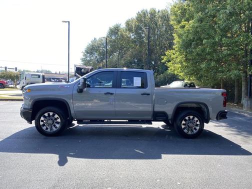 2024 Chevrolet Silverado 2500 Custom
