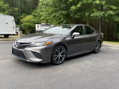 2019 Toyota Camry Hybrid SE