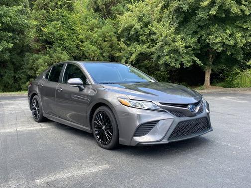 2019 Toyota Camry Hybrid SE