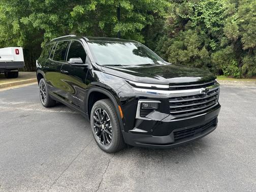 2025 Chevrolet Traverse FWD LT