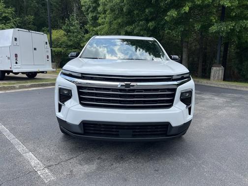 2025 Chevrolet Traverse FWD LT