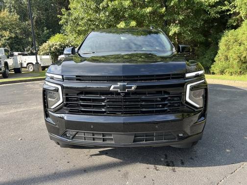 2025 Chevrolet Suburban RST