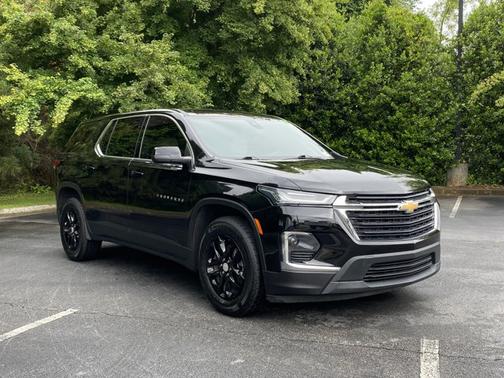 2023 Chevrolet Traverse LS