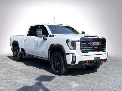 Summit White 2024 GMC Sierra 2500 AT4