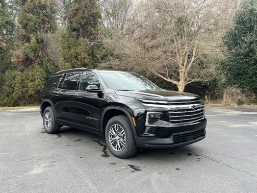 2026 Chevrolet Traverse FWD LT