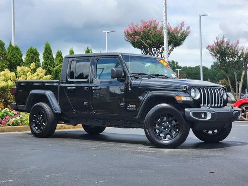 2023 Jeep Gladiator Overland