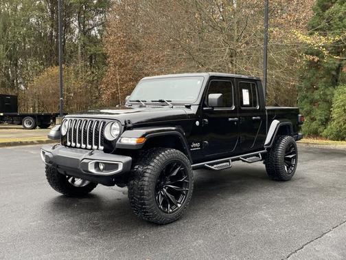 2023 Jeep Gladiator Overland