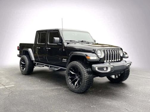 2023 Jeep Gladiator Overland