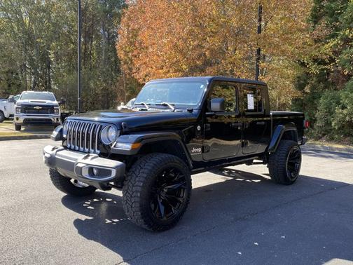 2023 Jeep Gladiator Overland