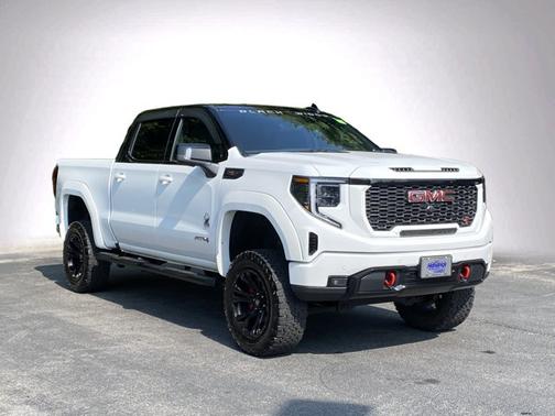 Summit White 2022 GMC Sierra 1500 AT4