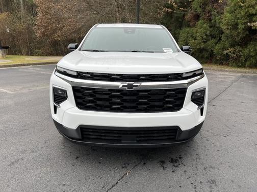 2026 Chevrolet Traverse FWD LT