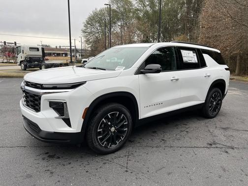 2026 Chevrolet Traverse FWD LT