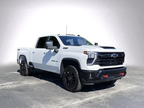 Summit White 2025 Chevrolet Silverado 2500 LT