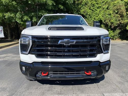 Summit White 2025 Chevrolet Silverado 2500 LT