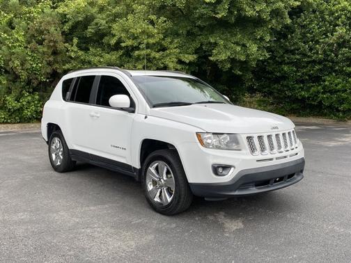 Bright White Clearcoat 2015 Jeep Compass High Altitude Edition