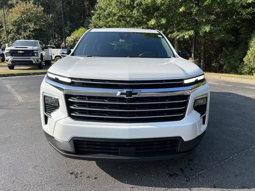 2026 Chevrolet Traverse FWD LT