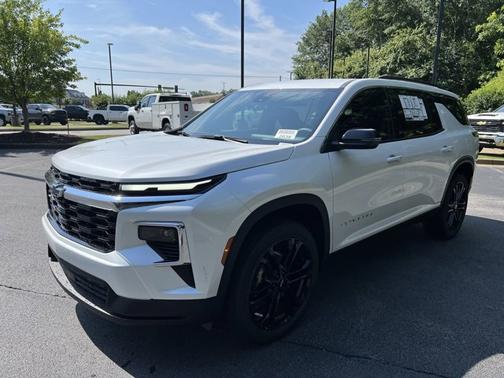 2025 Chevrolet Traverse FWD LT