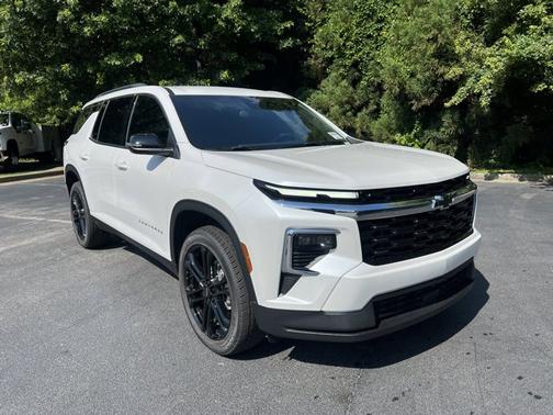 2025 Chevrolet Traverse FWD LT