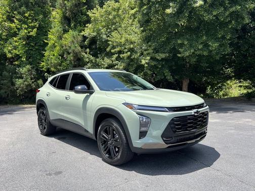 Cacti Green 2025 Chevrolet Trax ACTIV