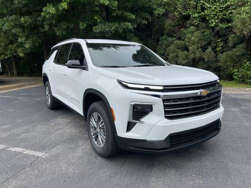 2025 Chevrolet Traverse FWD LT