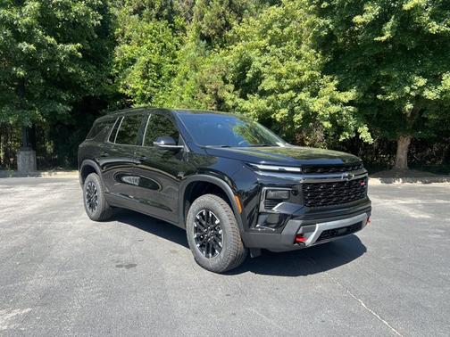 Mosaic Black Metallic 2026 Chevrolet Traverse AWD Z71