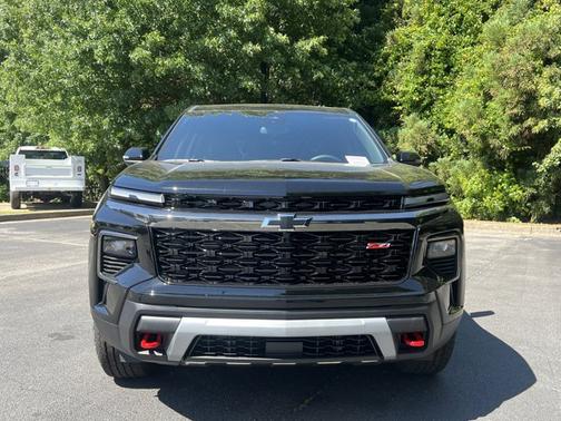 Mosaic Black Metallic 2026 Chevrolet Traverse AWD Z71