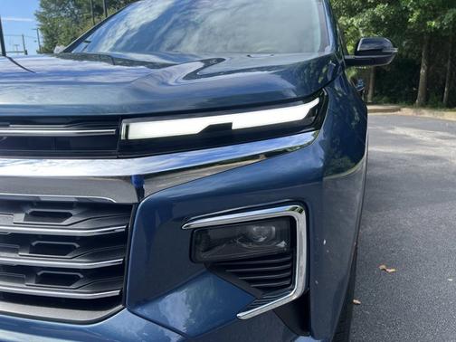 2025 Chevrolet Traverse FWD LT