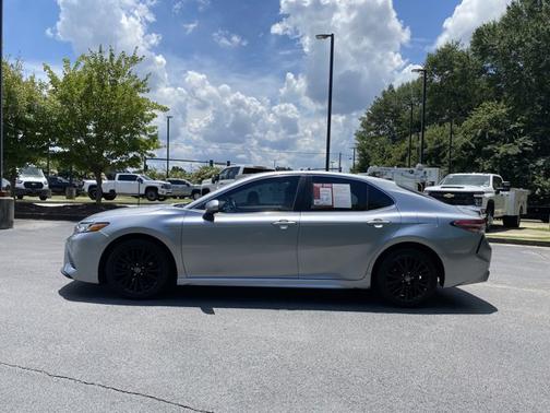 2018 Toyota Camry SE