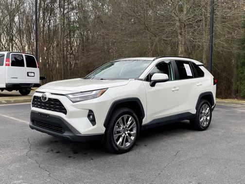 2022 Toyota RAV4 XLE Premium