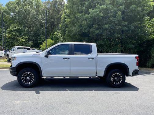 Summit White 2024 Chevrolet Silverado 1500 ZR2
