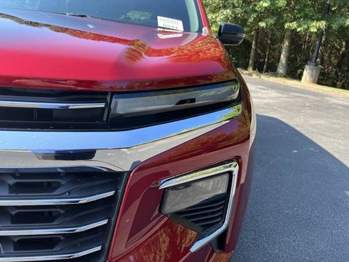 2026 Chevrolet Traverse FWD LT
